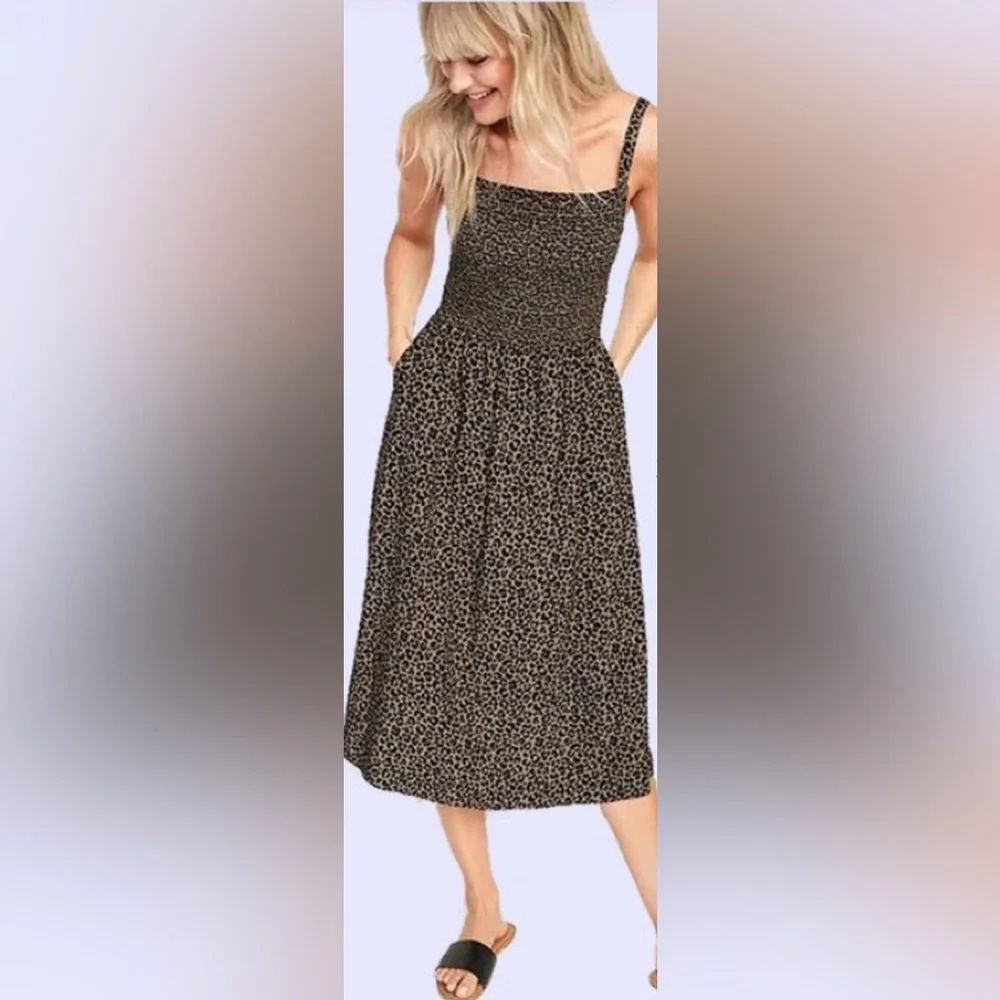 Old Navy Fit & Flare Smocked Cami Midi Leopard Print Sundress (w/Pockets!) - Picture 1 of 10